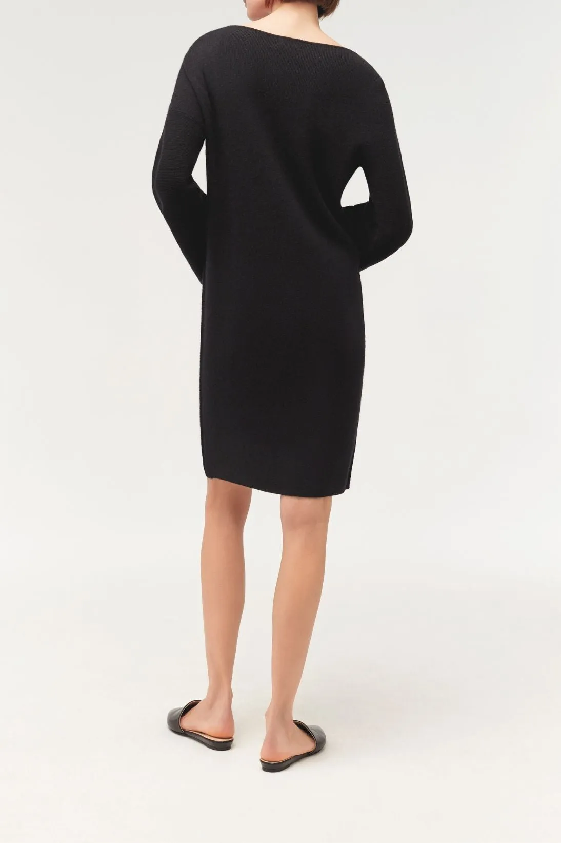 CONTRAST PLEAT SLEEVE DRESS