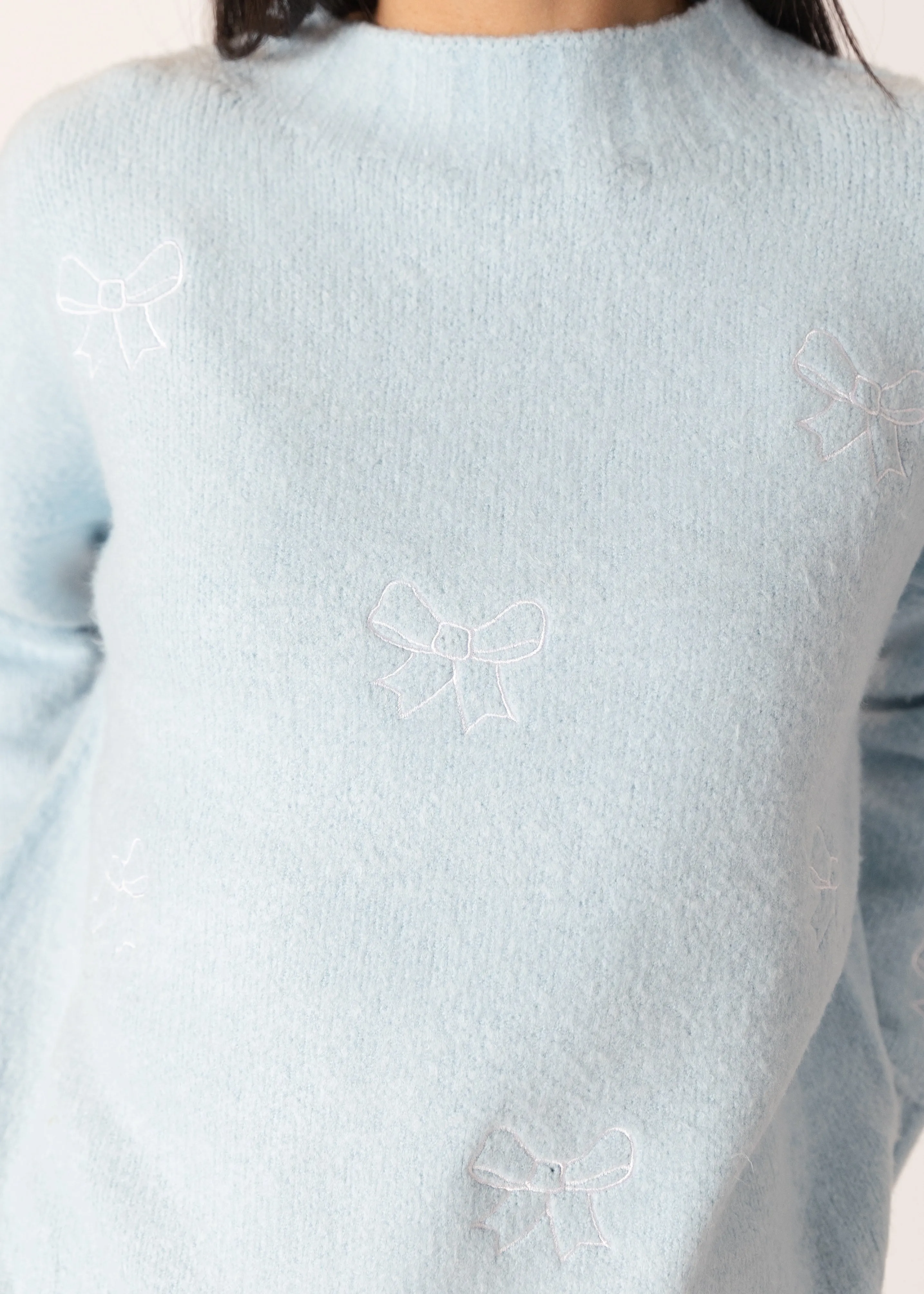 Lyla & Luxe - Crewneck Embroidered Bows Sweater